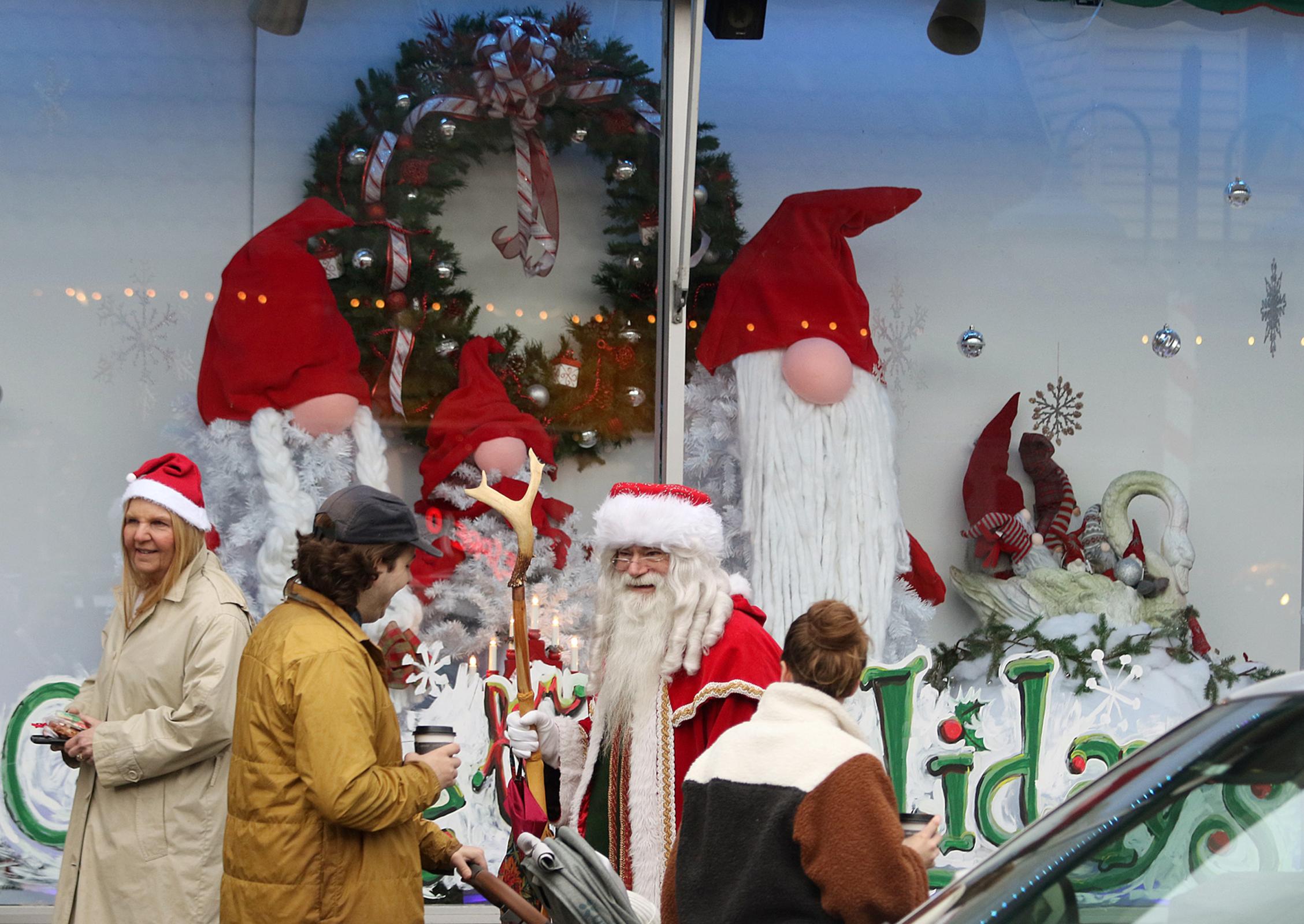 Christmas window display in Poulsbo